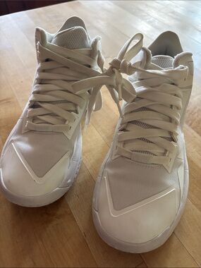 Women’s Moolah basketball volleyball Athletic Lace-Up Sneakers